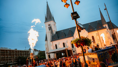 J&ouml;n a Kaposv&aacute;ri Hől&eacute;gballon Bajnoks&aacute;g megnyit&oacute;ja!