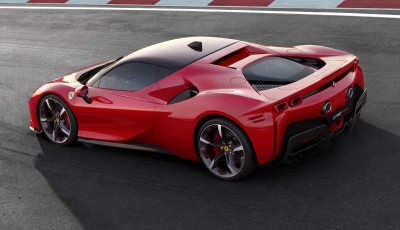 1000 l&oacute;erős hibrid monstrumot mutatott be a Ferrari!