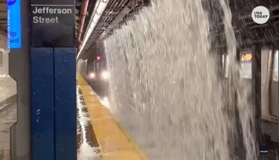 &Iacute;gy &ouml;nt&ouml;tte el a New York-i metr&oacute;t a v&iacute;z - VIDE&Oacute;