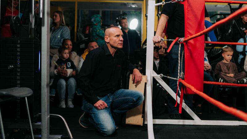 Nagy pofonok, lelkes k&ouml;z&ouml;ns&eacute;g, &eacute;s l&aacute;tv&aacute;nyos meccsek az eml&eacute;kg&aacute;l&aacute;n - GAL&Eacute;RIA