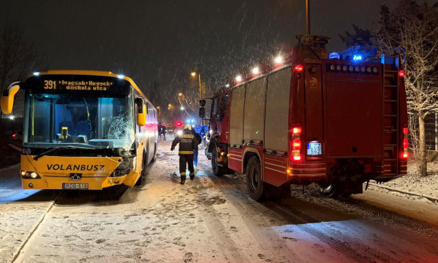 Kedd hajnalig 343 alkalommal riasztott&aacute;k a katasztr&oacute;fav&eacute;delem tűzolt&oacute;egys&eacute;geit