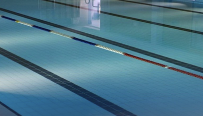 1,5 milli&aacute;rdb&oacute;l &eacute;p&uuml;l &uacute;j uszoda Si&oacute;fokon