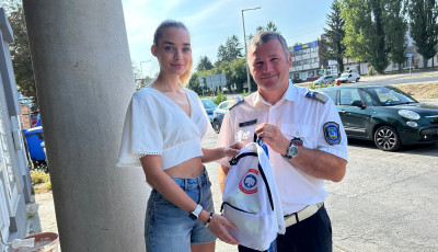 Itt a sulikezd&eacute;s! A gyerekekre h&iacute;vja fel a figyelmet &uacute;j kamp&aacute;ny&aacute;ban a rendőrs&eacute;g