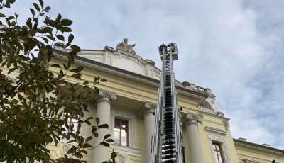 Lez&aacute;rt&aacute;k a Bajcsy-t, oml&aacute;svesz&eacute;ly van a b&iacute;r&oacute;s&aacute;g &eacute;p&uuml;let&eacute;n&eacute;l!