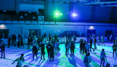 P&eacute;nteken startol a szezon első J&eacute;gdiscoja