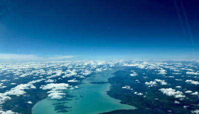 A nap k&eacute;pe - A Balaton mad&aacute;rt&aacute;vlatb&oacute;l