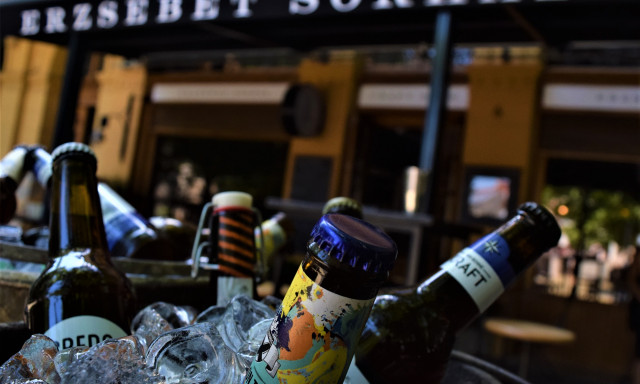 M&aacute;r csak egy h&eacute;t &eacute;s kezdődik az 1. Kaposv&aacute;ri K&eacute;zműves S&ouml;r&uuml;nnep - &Iacute;me az &eacute;tel-&eacute;s ital felhozatal!