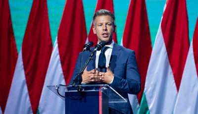 M&eacute;g id&eacute;n j&ouml;n a k&ouml;vetkező nyugd&iacute;jemel&eacute;s &eacute;s dupl&aacute;j&aacute;ra emelik a csal&aacute;di p&oacute;tl&eacute;kot is