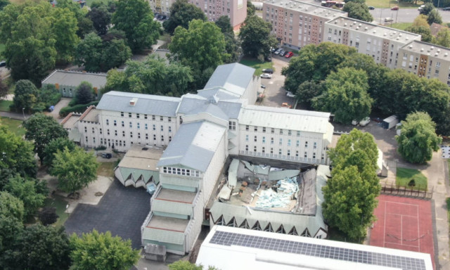 A kaposv&aacute;ri iskola beomlott tornacsarnoka volt a t&eacute;ma a parlamentben