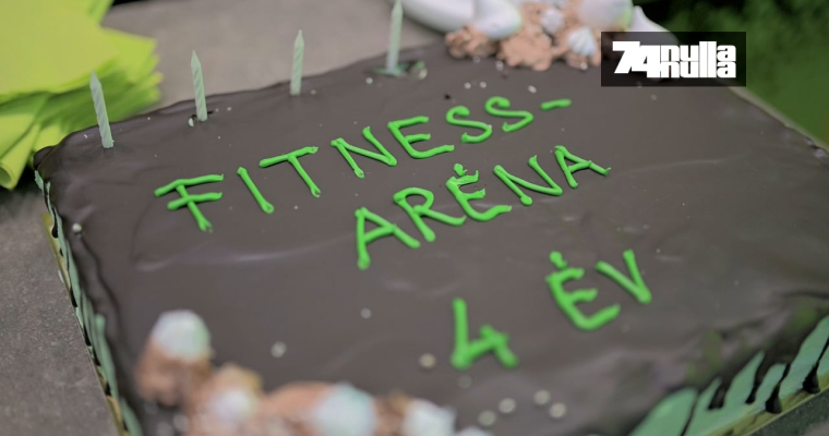 &Iacute;gy &uuml;nnepelte 4. sz&uuml;linapj&aacute;t a Fitness Ar&eacute;na - VIDE&Oacute;