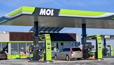 &bdquo;Rendk&iacute;v&uuml;li &aacute;raz&aacute;s&rdquo; l&eacute;p &eacute;letbe a Mol kutakon