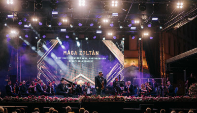 M&aacute;ga Zolt&aacute;n G&aacute;lakoncerttel z&aacute;rult vas&aacute;rnap este a Rippl-R&oacute;nai Fesztiv&aacute;l - GAL&Eacute;RIA