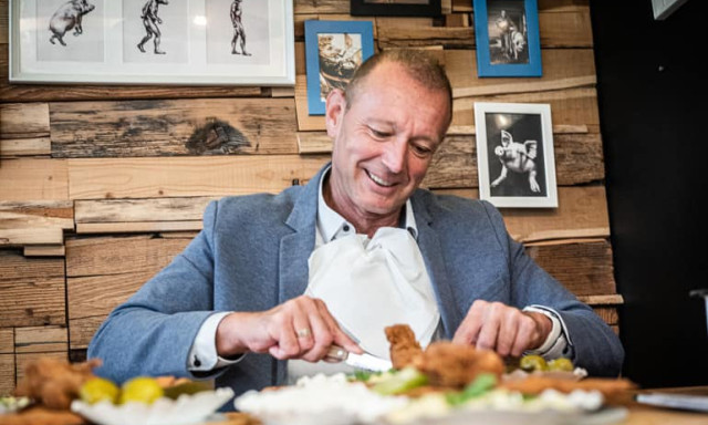 Győrfi P&aacute;l is reag&aacute;lt Zacher kijelent&eacute;s&eacute;re - Ne felejts&uuml;k el a kar&aacute;csonyt!