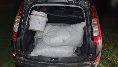 Di&oacute;tolvajokat fogtak a fony&oacute;di rendőr&ouml;k, 130 kil&oacute;nyi term&eacute;ssel pr&oacute;b&aacute;ltak elmenek&uuml;lni