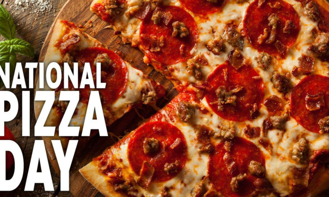 Cs&uuml;t&ouml;rt&ouml;k&ouml;n &uuml;nnepelj&uuml;k a Pizza Vil&aacute;gnapj&aacute;t - Mutatjuk Kaposv&aacute;ron hol pizz&aacute;zhatsz f&eacute;l&aacute;ron ez alkalomb&oacute;l!