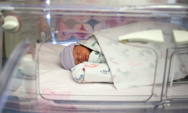 Vas&aacute;rnap hajnalban &uacute;jsz&uuml;l&ouml;tt csecsemőt tal&aacute;ltak a kaposv&aacute;ri inkub&aacute;torban