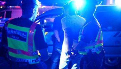 Volt bar&aacute;tnőj&eacute;t b&aacute;ntalmazta, s&uacute;lyos testi s&eacute;rt&eacute;s&eacute;rt indult ellene elj&aacute;r&aacute;s