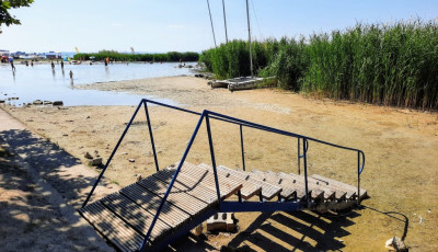 Az elm&uacute;lt h&oacute;napban 14 centim&eacute;terrel cs&ouml;kkent a Balaton vize