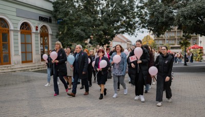 K&ouml;z&ouml;s s&eacute;t&aacute;val h&iacute;vt&aacute;k fel a figyelmet a mellr&aacute;kszűr&eacute;sek fontoss&aacute;g&aacute;ra Kaposv&aacute;ron - GAL&Eacute;RIA