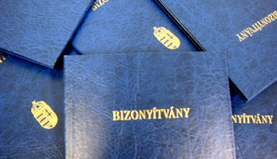 Arra k&eacute;ri a rendőrs&eacute;g a sz&uuml;lőket, hogy ne b&aacute;nts&aacute;k gyerekeiket, ha nem lett j&oacute; a bizony&iacute;tv&aacute;nyuk