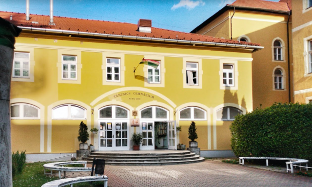 A T&aacute;ncsicsban m&aacute;r h&aacute;rom oszt&aacute;ly van h&aacute;zi karant&eacute;nban  - Mutatjuk, h&aacute;ny beteg van a kaposv&aacute;ri iskol&aacute;kban
