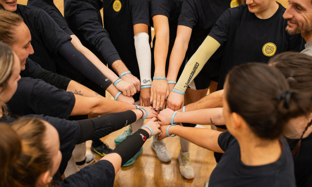 Kaposv&aacute;r női r&ouml;plabdacsapata id&eacute;n is t&aacute;mogatja a Nagy Kaposv&aacute;ri &Ouml;sszefog&aacute;st!