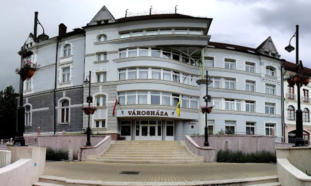 Kaposv&aacute;r szigor&iacute;t -  Okt&oacute;ber 25-től k&ouml;telező lesz a maszkvisel&eacute;s a V&aacute;rosh&aacute;z&aacute;n