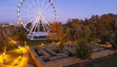 Rekordm&eacute;retű szalmalabirintust &eacute;p&iacute;tenek Si&oacute;fokon