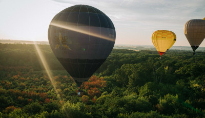&Iacute;gy emelkedtek a magasba a hől&eacute;gballonok az első hajnalon - GAL&Eacute;RIA