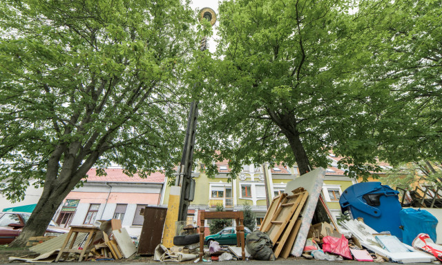 Milyen sz&eacute;p is a v&aacute;ros lomtalan&iacute;t&aacute;skor! - GAL&Eacute;RIA