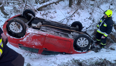 Eg&eacute;sz Somogyban cs&uacute;nya balesetek k&iacute;s&eacute;rt&eacute;k a havaz&aacute;st