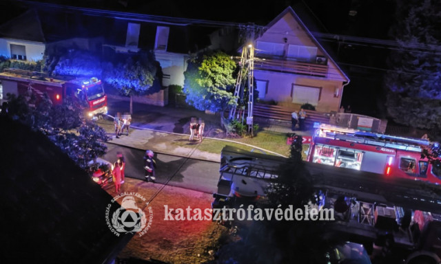 Tűz volt egy si&oacute;foki lak&aacute;sban