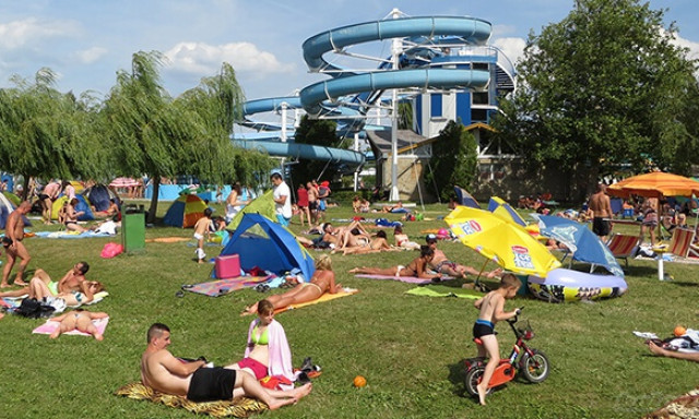 Az &ouml;sszes szabad &eacute;s fizetős balatoni strand egy helyen, &aacute;rakkal