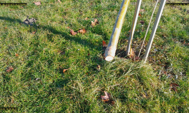 F&eacute;lmilli&oacute; &uuml;theti a mark&aacute;t annak, aki seg&iacute;ti a rendőr&ouml;ket a si&oacute;foki farong&aacute;l&oacute;k &uuml;gy&eacute;ben