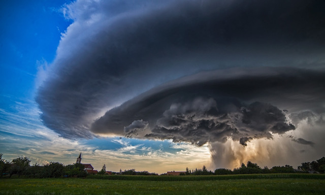 Best of SZUPERCELLA - Fantasztikus k&eacute;pek a keddi viharr&oacute;l