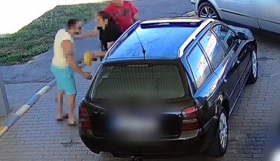 Benzink&uacute;ton pr&oacute;b&aacute;lt bossz&uacute;t &aacute;llni a testv&eacute;rp&aacute;r, majdnem rossz v&eacute;ge lett - VIDE&Oacute;