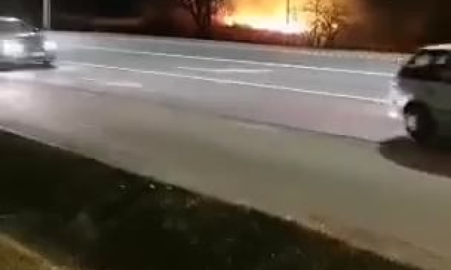 Hatalmas l&aacute;ngokkal &eacute;gett az avar a Donnerban &ndash; VIDE&Oacute;