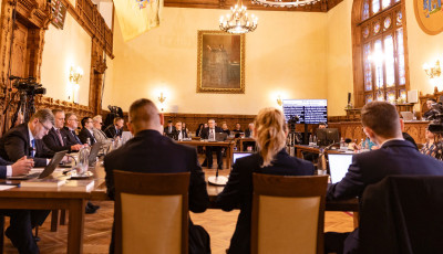 Mand&aacute;tumuk visszaad&aacute;s&aacute;ra sz&oacute;l&iacute;tottak fel k&eacute;t kaposv&aacute;ri ellenz&eacute;ki k&eacute;pviselőt