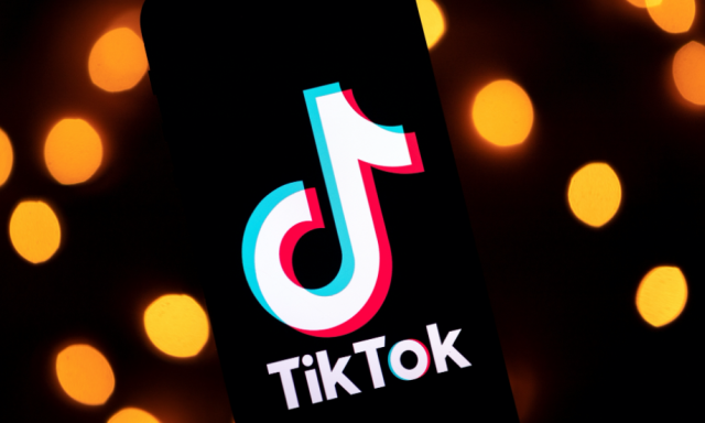 Szigor&iacute;t a TikTok - A 13-17 &eacute;veseket komolyabban korl&aacute;tozz&aacute;k