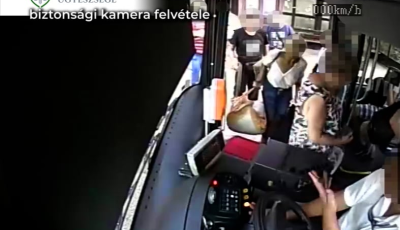 R&eacute;szegen akart felsz&aacute;llni a kaposv&aacute;ri buszra, meg&uuml;t&ouml;tte a sofőrt - VIDE&Oacute;