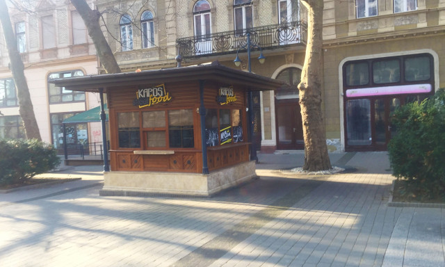 Nem kell t&ouml;bb&eacute; a Meki-ig zar&aacute;ndokolni &eacute;jjelente! - Megny&iacute;lt a Kapos street food