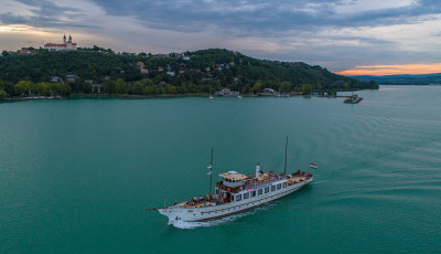 Ellepik a haj&oacute;k a magyar tengert - Olyat l&aacute;thatunk szombaton a Balatonon, amit legk&ouml;zelebb csak 25 &eacute;v m&uacute;lva