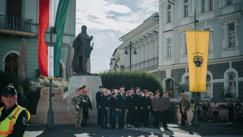 K&eacute;peken az 1956-os forradalom &eacute;s szabads&aacute;gharc kaposv&aacute;ri megeml&eacute;kez&eacute;se - GAL&Eacute;RIA