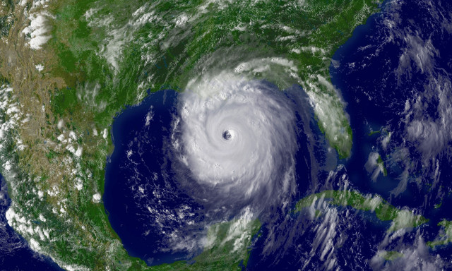 Minek nevezzelek? - Adj nevet a viharnak!