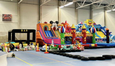 J&aacute;t&eacute;kg&eacute;pek, ugr&aacute;l&oacute;v&aacute;rak - &Oacute;ri&aacute;si belt&eacute;ri j&aacute;tsz&oacute;h&aacute;z ny&iacute;lt Si&oacute;fokon