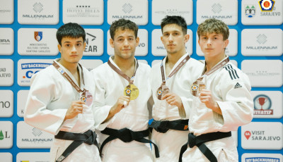 Arany&eacute;remmel t&eacute;rt haza a kaposv&aacute;ri Naji D&aacute;vid a szarajev&oacute;i vil&aacute;gkup&aacute;r&oacute;l