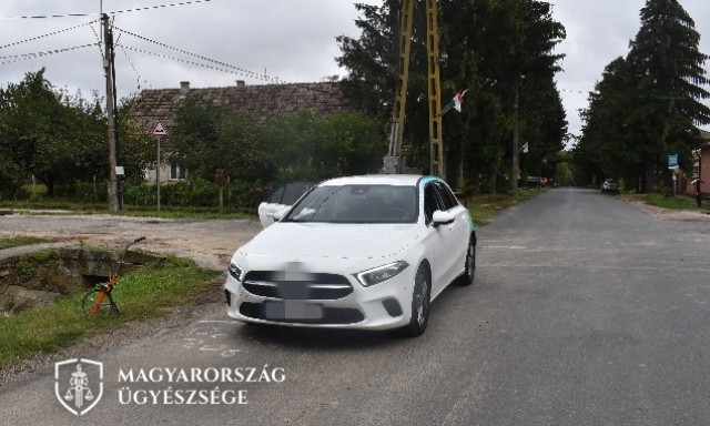 Meg&uuml;t&ouml;tte &eacute;s megr&aacute;ngatta gyermeke anyj&aacute;t egy f&eacute;rfi Kaposv&aacute;ron