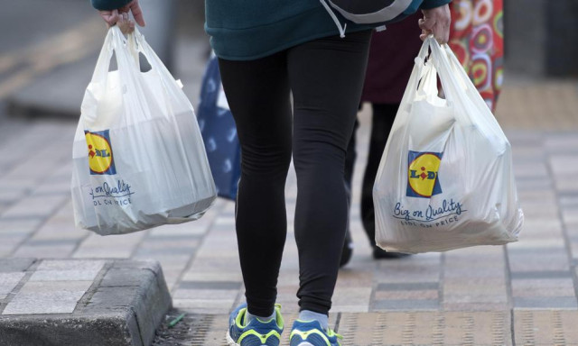 Kaposv&aacute;ron sem tiltj&aacute;k be a műanyag zacsk&oacute;kat!