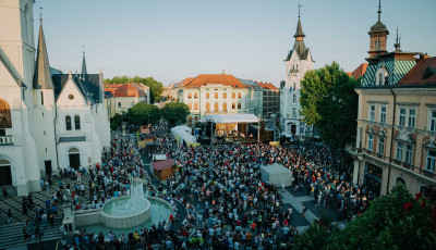 &Iacute;gy r&aacute;zta a Bikini &eacute;s a 4S Street a Rippl-R&oacute;nain - GAL&Eacute;RIA