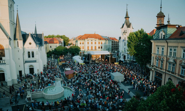 &Iacute;gy r&aacute;zta a Bikini &eacute;s a 4S Street a Rippl-R&oacute;nain - GAL&Eacute;RIA